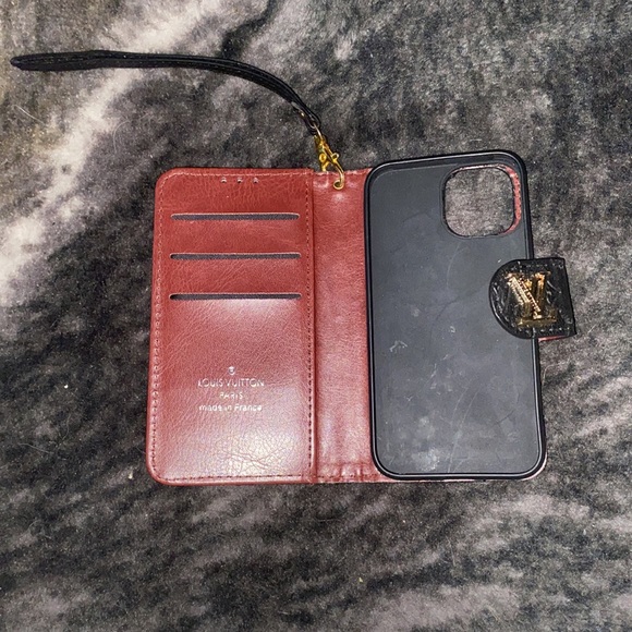 iPhone case - Picture 2 of 2